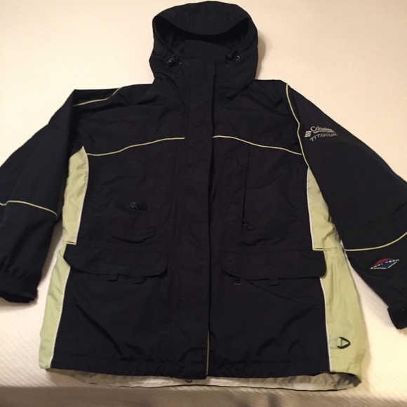 Columbia Titanium Hooded Jacket. size L - Picture 3 of 7